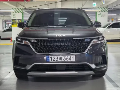 Kia Canival · 2023 год