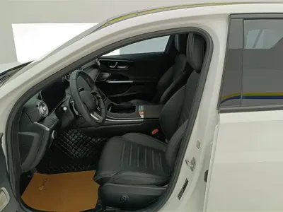 Mercedes-Benz C-Class 2024, 33800 км, за 211800 CNY - фото 9