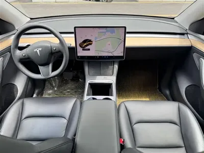 Tesla Model Y 2021, 107000 км, за 128800 CNY