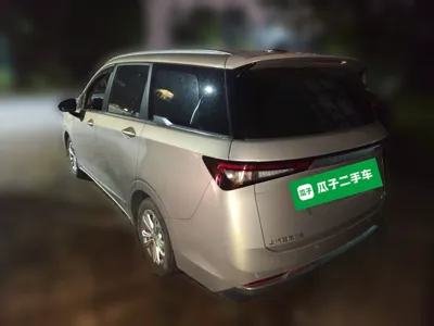 Wuling Jiachen 2022, 44900 км, за 67264.07 CNY