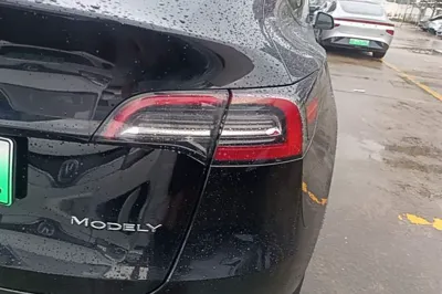 Tesla Model Y 2022, 60600 км, за 170139.58 CNY - фото 9