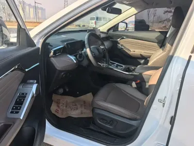 GAC Motor Trumpchi GS4 2025, 16000 км, за 68000 CNY