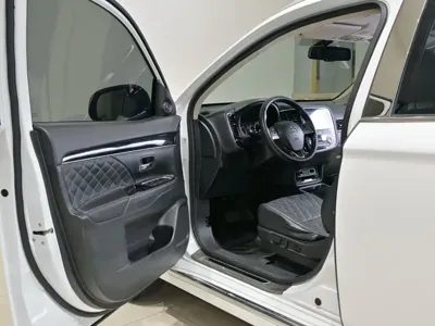 Mitsubishi Outlander 2021, 69000 км, за 69000 CNY - фото 8