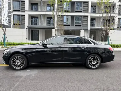 Mercedes-Benz E-Class 2022, 60000 км, за 199899 CNY
