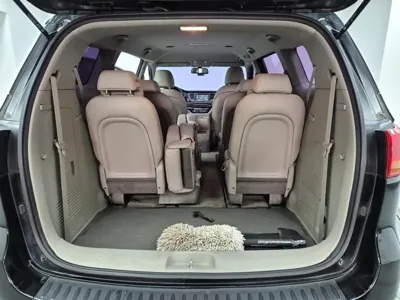 Kia Canival 2017, 127524 км, за 9000000 KRW - фото 13