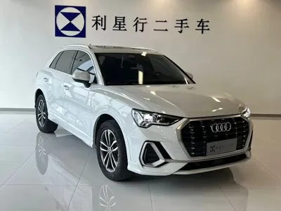 Audi Q3 2020, 67000 км, за 93800 CNY