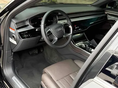 Audi A8 2023, 9760 км, за 91000000 KRW - фото 9