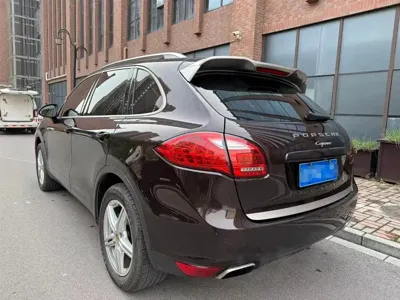 Porsche Cayenne 2014, 130000 км, за 110000 CNY