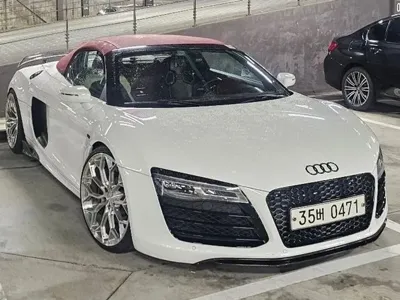 Audi R8 · 2015 год