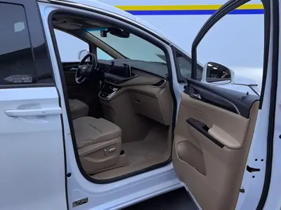 Buick GL8 2021, 57000 км, за 175799 CNY - фото 8