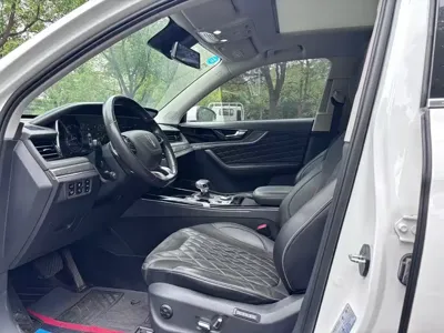 Hongqi Hongqi HS5 2020, 53000 км, за 69800 CNY