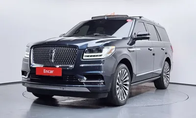 Lincoln Navigator · 2021 год