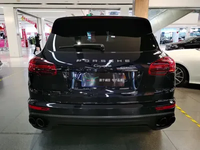 Porsche Cayenne 2015, 90000 км, за 178000 CNY