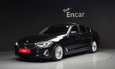 BMW 5-Series · 2022 год