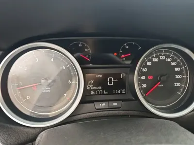 Peugeot 408 2018, 161800 км, за 30000 CNY - фото 12