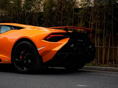 Lamborghini Huracán 2025, 900 км, за 2897700 CNY - фото 6