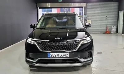 Kia Canival 2023, 57390 км, за 27000000 KRW
