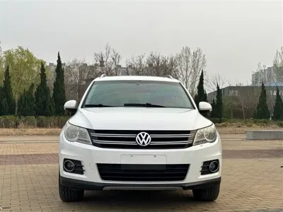 Volkswagen Tiguan 2013, 140000 км, за 24000 CNY