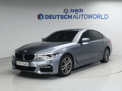 BMW 5-Series · 2017 год