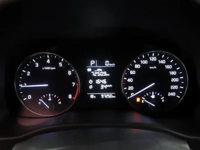 Hyundai Avante 2017, 97222 км, за 8600000 KRW - фото 9