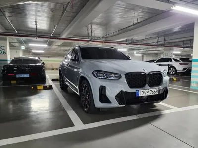 BMW X4 · 2022 год