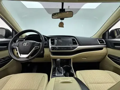 Toyota Highlander 2020, 59400 км, за 104900 CNY - фото 4