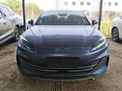 BYD 海豹06 2025, 2400 км, за 92899 CNY