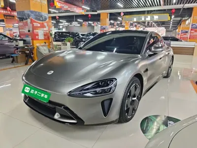 Xiaomi SU7 · 2025 год
