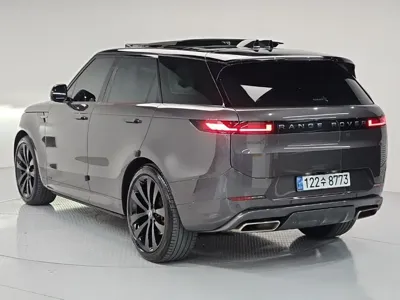 Land Rover Range Rover Sport 2025, 29950 км, за 145900000 KRW