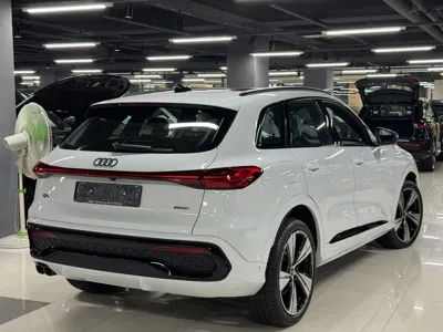 Audi Q5 2025, 20 км, за 86000000 KRW