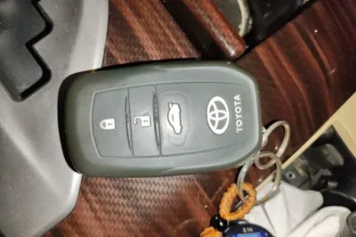 Toyota Camry 2015, 107600 км, за 70121.05 CNY - фото 20