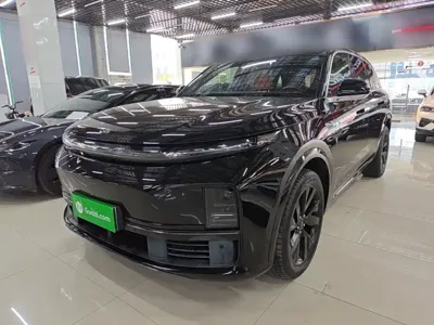 Li Auto Li L7 · 2023 год