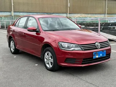 Volkswagen Bora 2013, 120000 км, за 18000 CNY