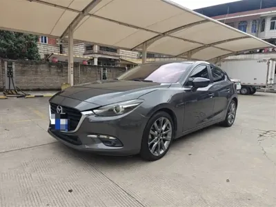 Mazda 3 Axela · 2018 год