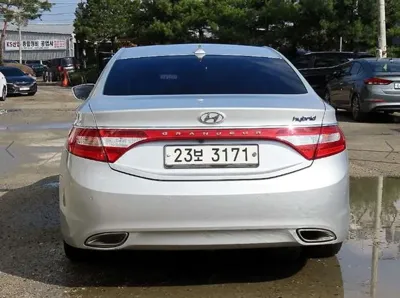 Hyundai Grandeur 2015, 231941 км, за 4000000 KRW