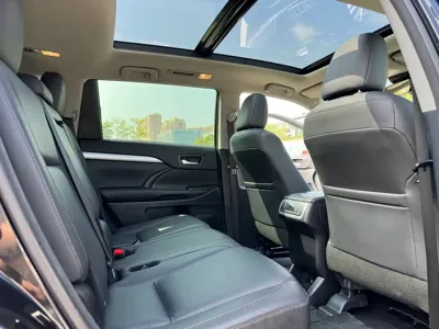 Toyota Highlander 2021, 78000 км, за 155000 CNY - фото 11