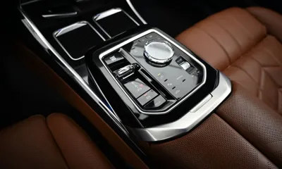 BMW 7-Series 2025, 21492 км, за 111000000 KRW - фото 9