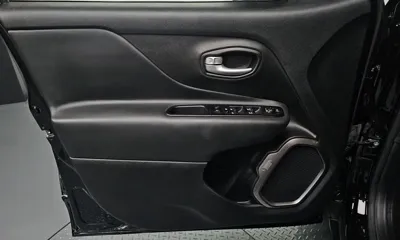 Jeep Renegade 2023, 27200 км, за 22500000 KRW - фото 24