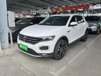 Volkswagen T-Roc · 2022 год
