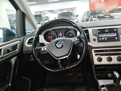 Volkswagen Golf Sportsvan 2017, 72600 км, за 49100 CNY - фото 11