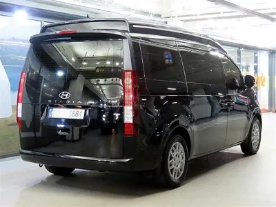 Hyundai Staria 2023, 32417 км, за 38000000 KRW