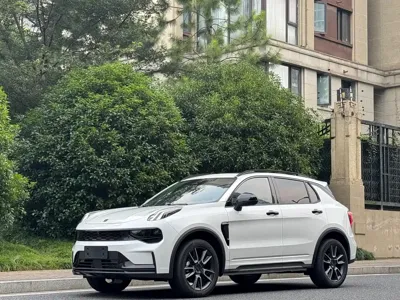 Lynk & Co 01 · 2026 год