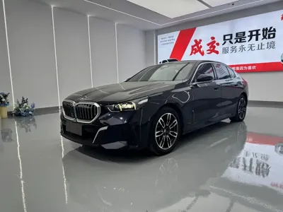 BMW 5 Series · 2024 год