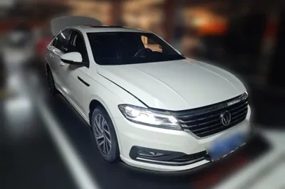 Volkswagen Lavida 2022, 35900 км, за 87619.03 CNY
