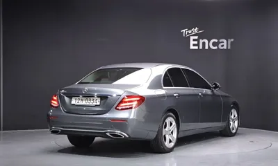 Mercedes-Benz E-Class 2017, 157512 км, за 17000000 KRW
