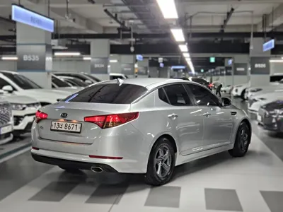 Kia K5 2011, 173137 км, за 3900000 KRW