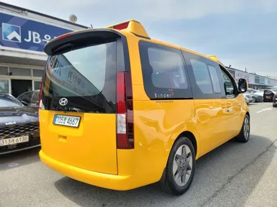 Hyundai Staria 2025, 39347 км, за 36990000 KRW