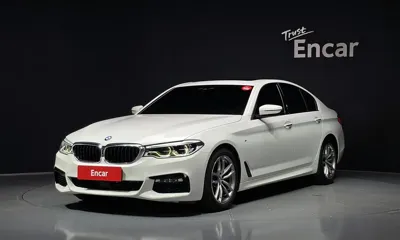 BMW 5-Series · 2017 год