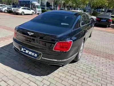 Bentley Flying Spur 2020, 65000 км, за 1628000 CNY
