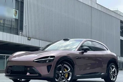 Xiaomi Auto YU7 · 2025 год